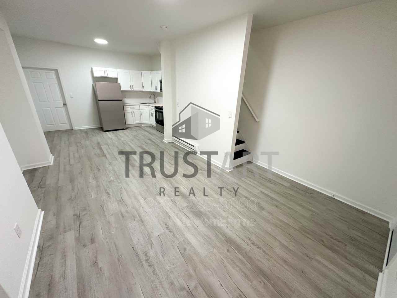 2153 W Grange Ave - Photo 5 of 14