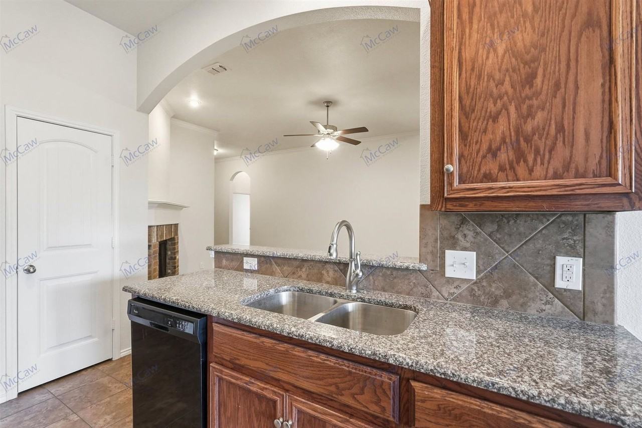 1904 Louis Miller Dr - Photo 7 of 21