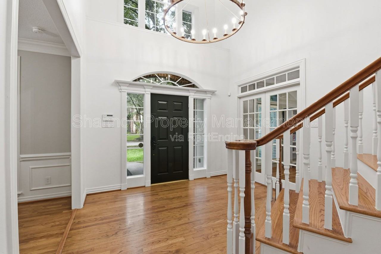 19407 Kessington Ln - Photo 4 of 45