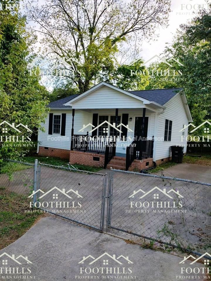 201 F St - Photo 2 of 13