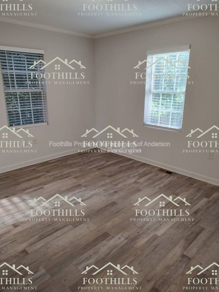 201 F St - Photo 7 of 13