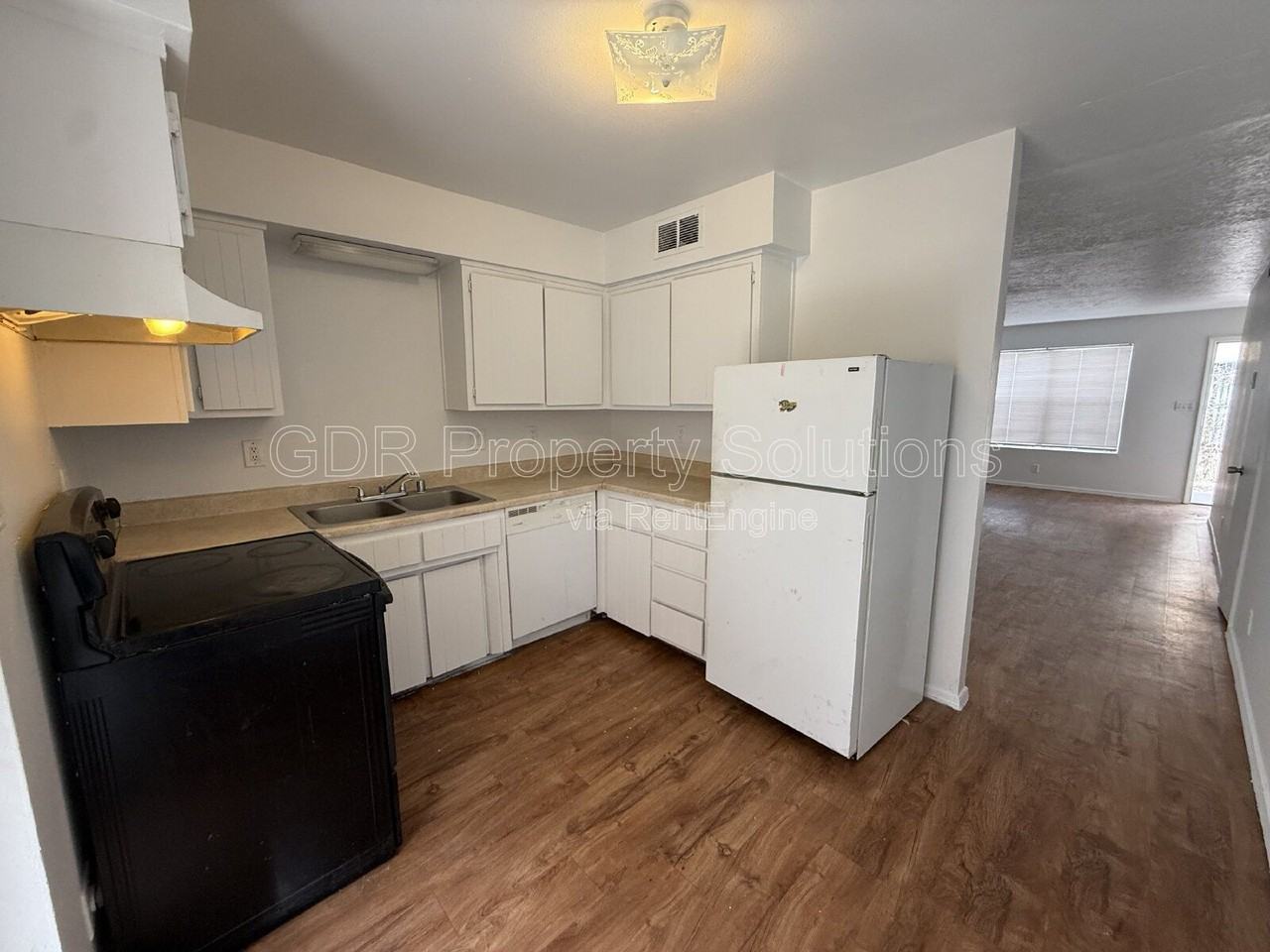 1928 Buena Vista Dr Se #A - Photo 2 of 16