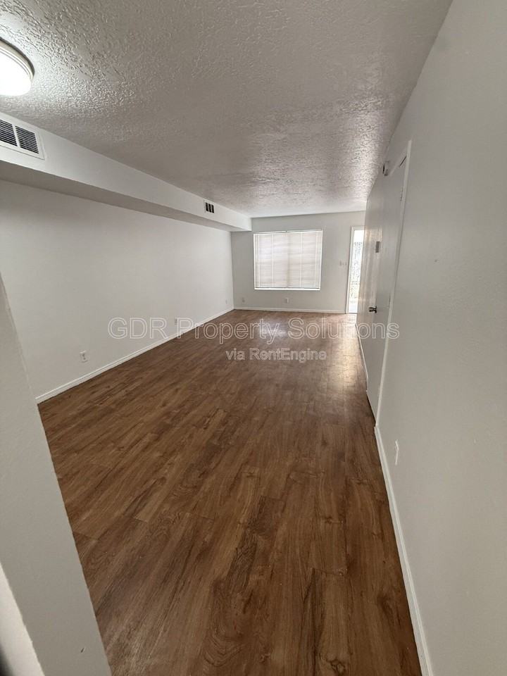 1928 Buena Vista Dr Se #A - Photo 4 of 16