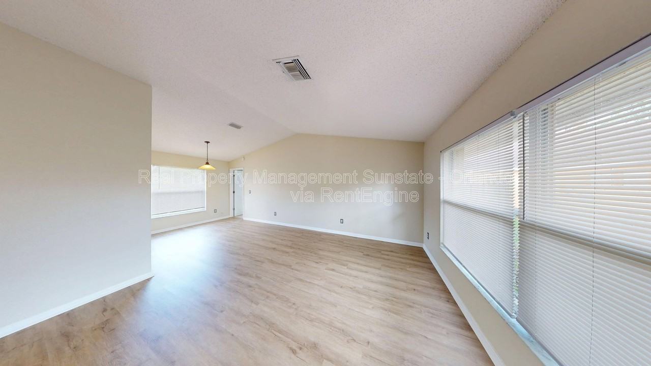 1016 Soldier Creek Ct - Photo 2 of 24