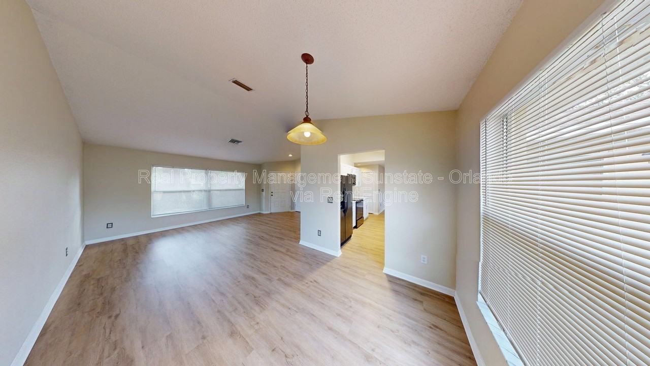 1016 Soldier Creek Ct - Photo 4 of 24