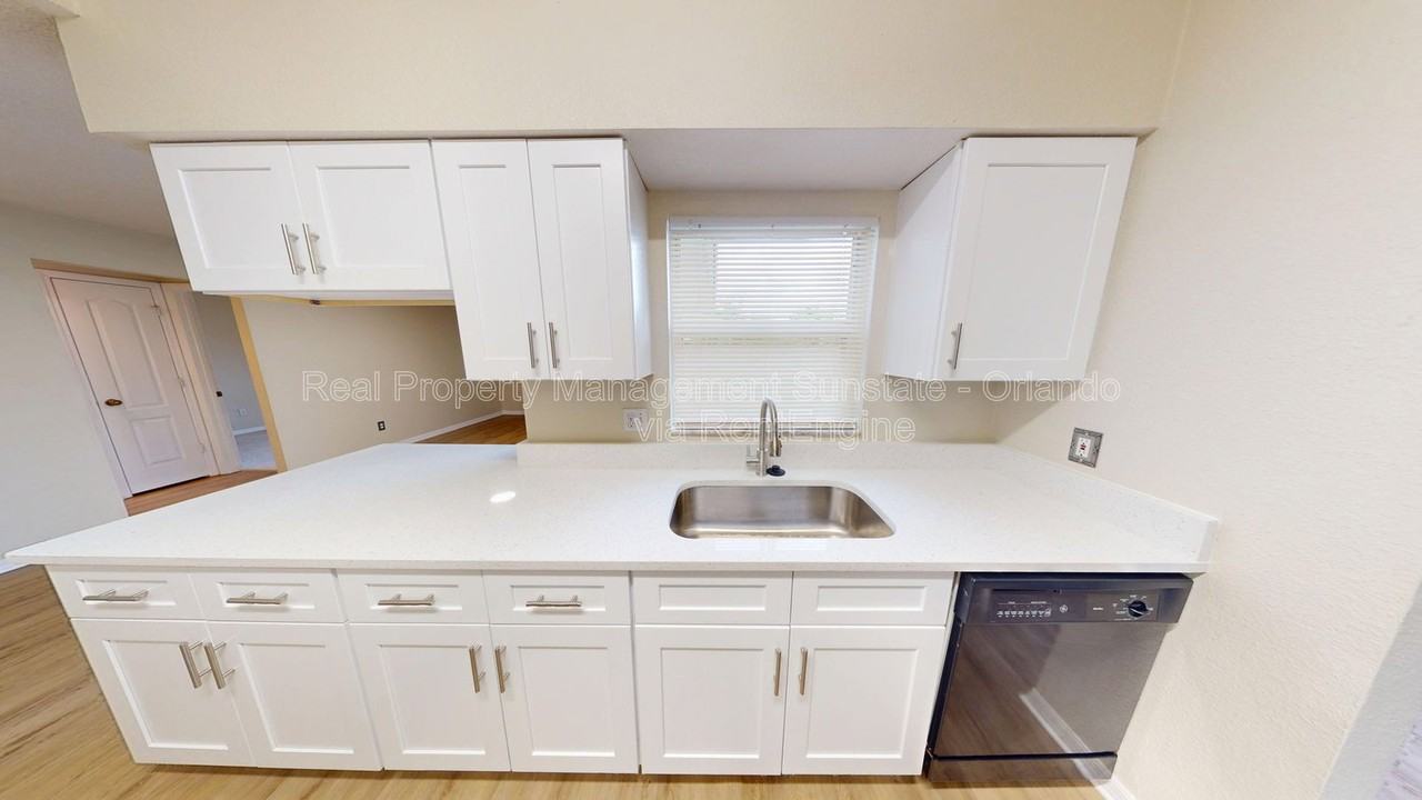 1016 Soldier Creek Ct - Photo 6 of 24