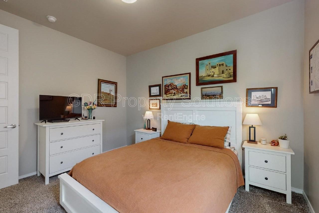 450 Michael Ave Sw - Photo 5 of 14