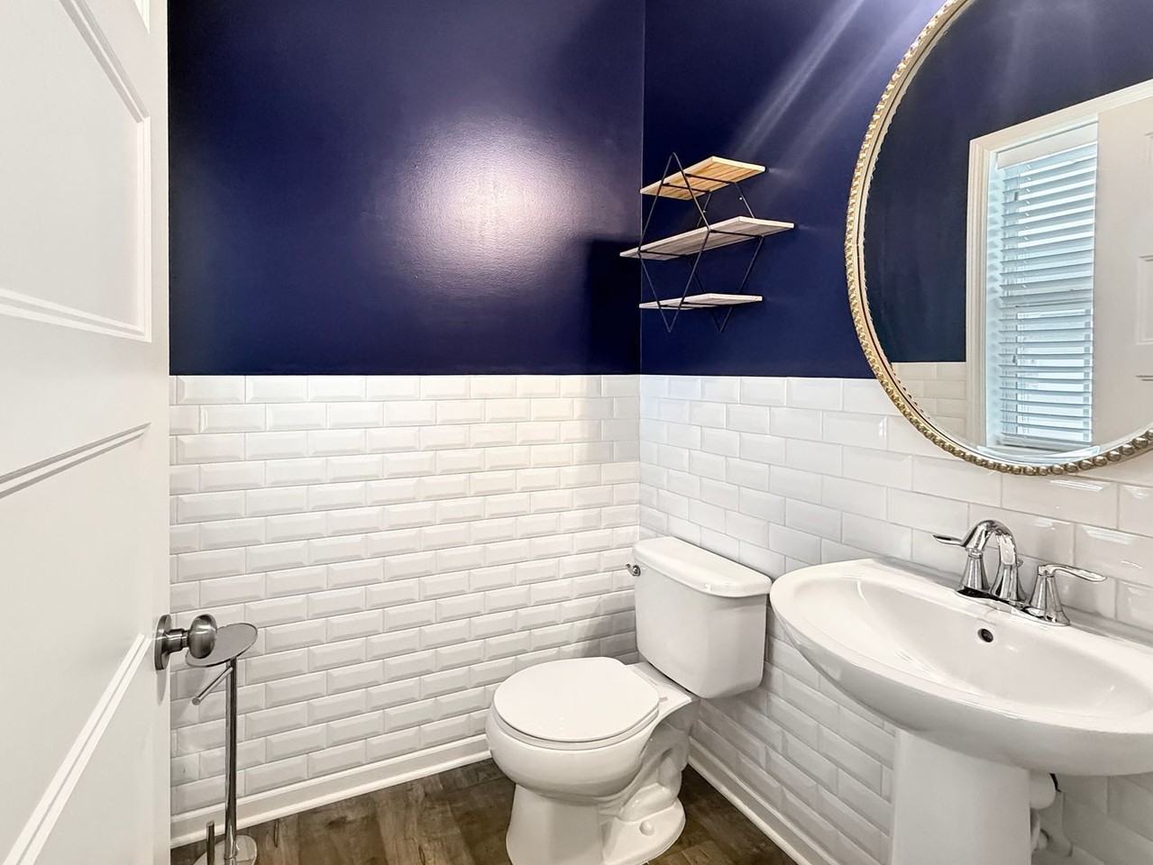 5526 Wisconsin Ave N - Photo 5 of 23