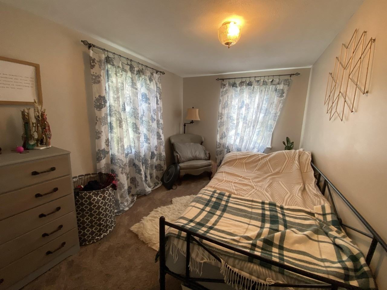 510 Burns St - Photo 2 of 10
