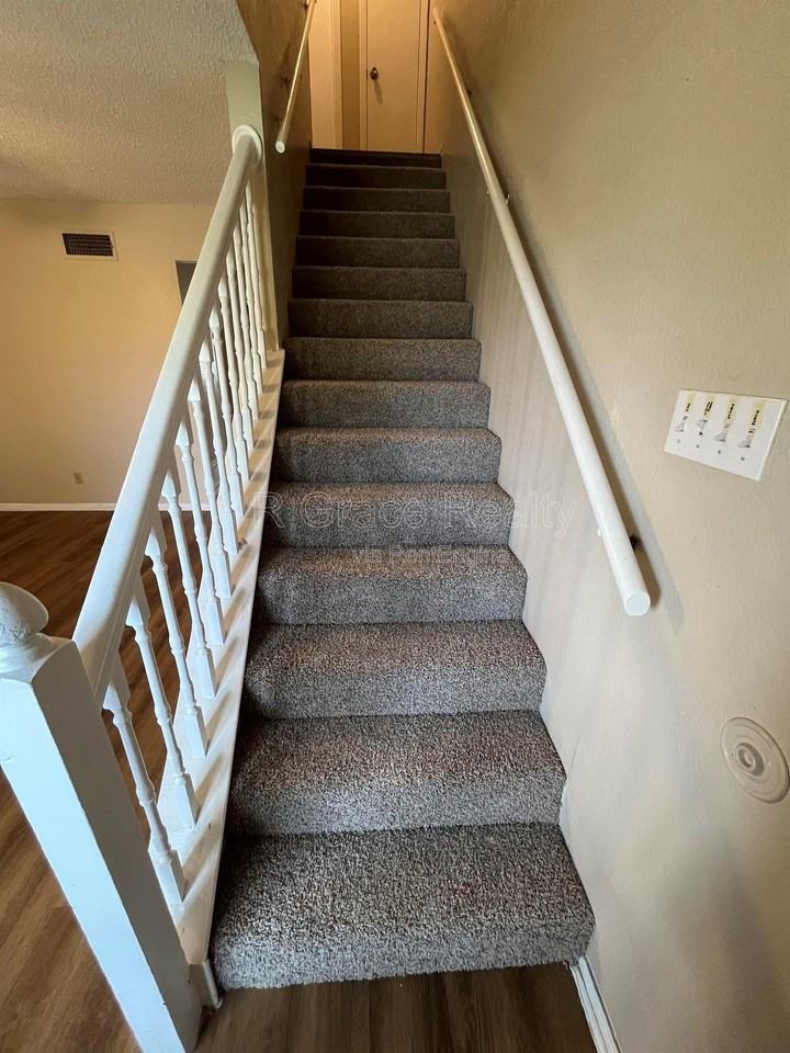 5911 Shadydell Dr - Photo 6 of 18