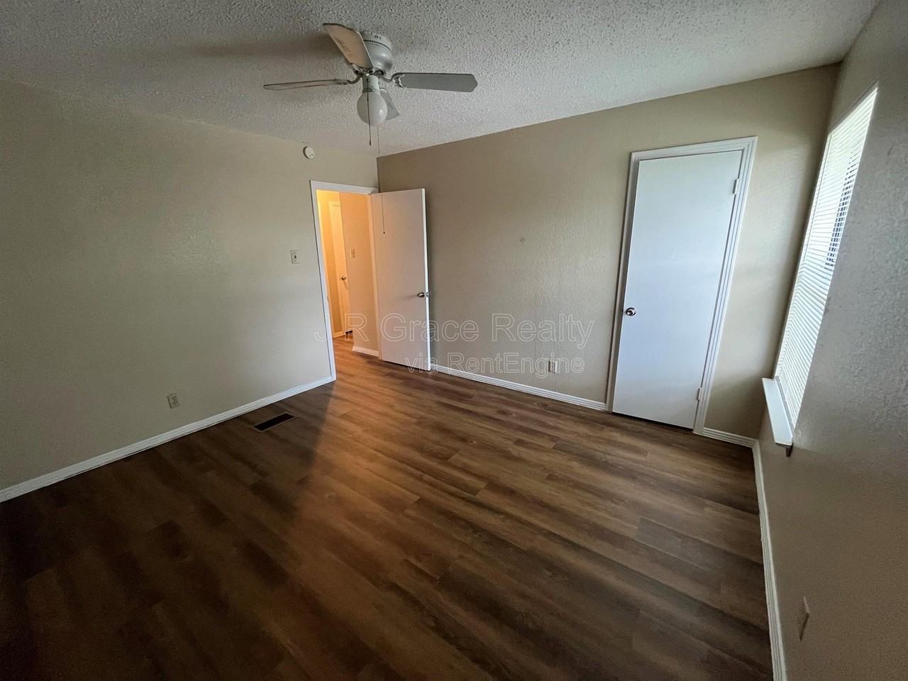 5911 Shadydell Dr - Photo 7 of 18