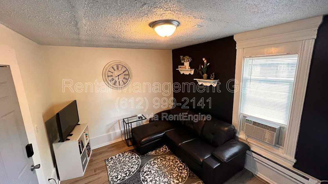 3245 3rd Ave S #2 - Photo 4 of 8