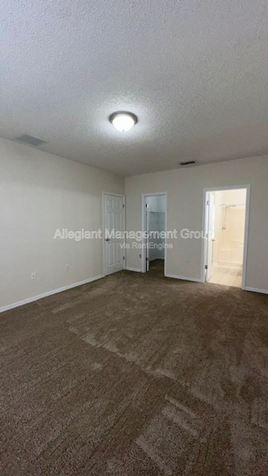 939 Halifax Dr - Photo 7 of 29