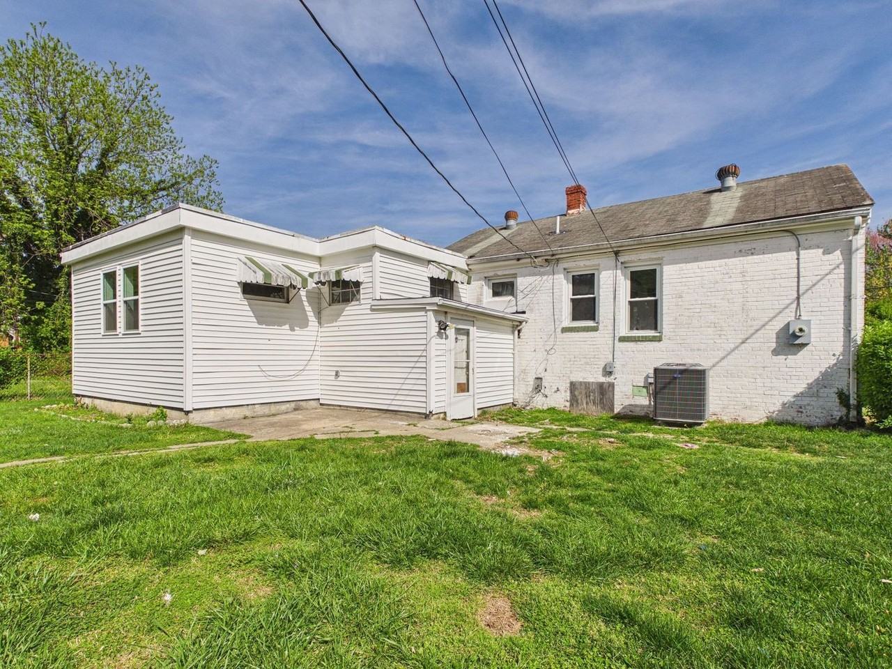 3600 Pilots Ln - Photo 2 of 36