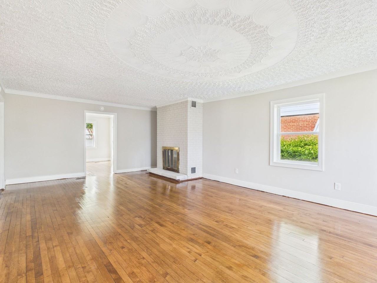 3600 Pilots Ln - Photo 6 of 36