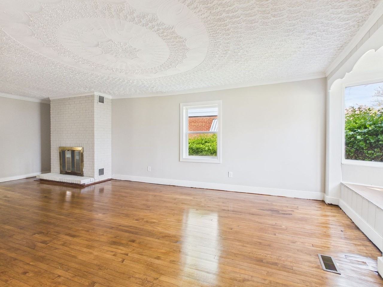 3600 Pilots Ln - Photo 7 of 36