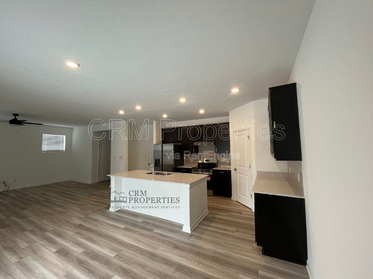 809 Oyster Bay Dr - Photo 6 of 23