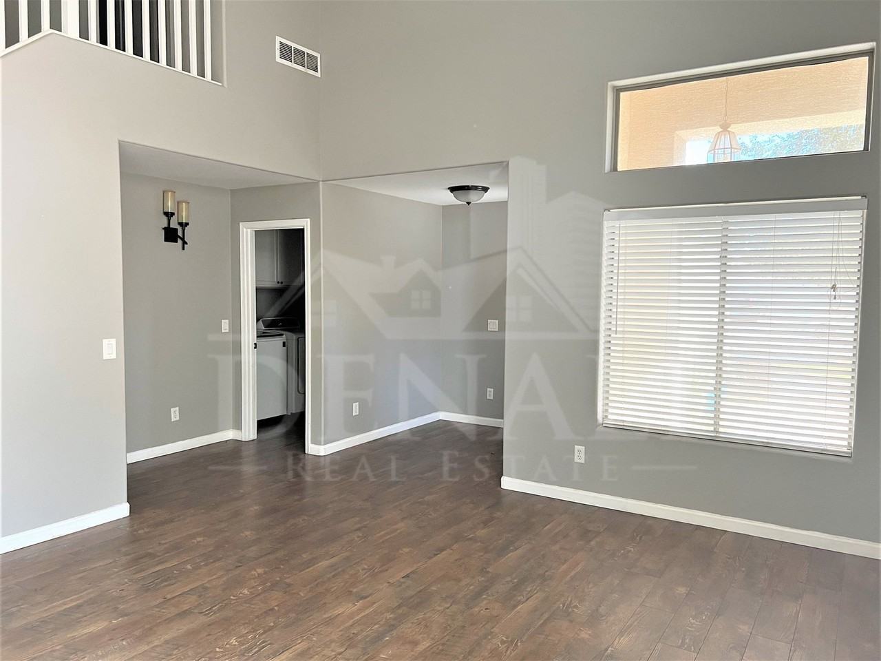 2520 N 109th Ave - Photo 4 of 31