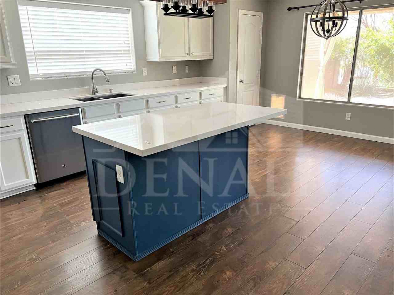 2520 N 109th Ave - Photo 7 of 31