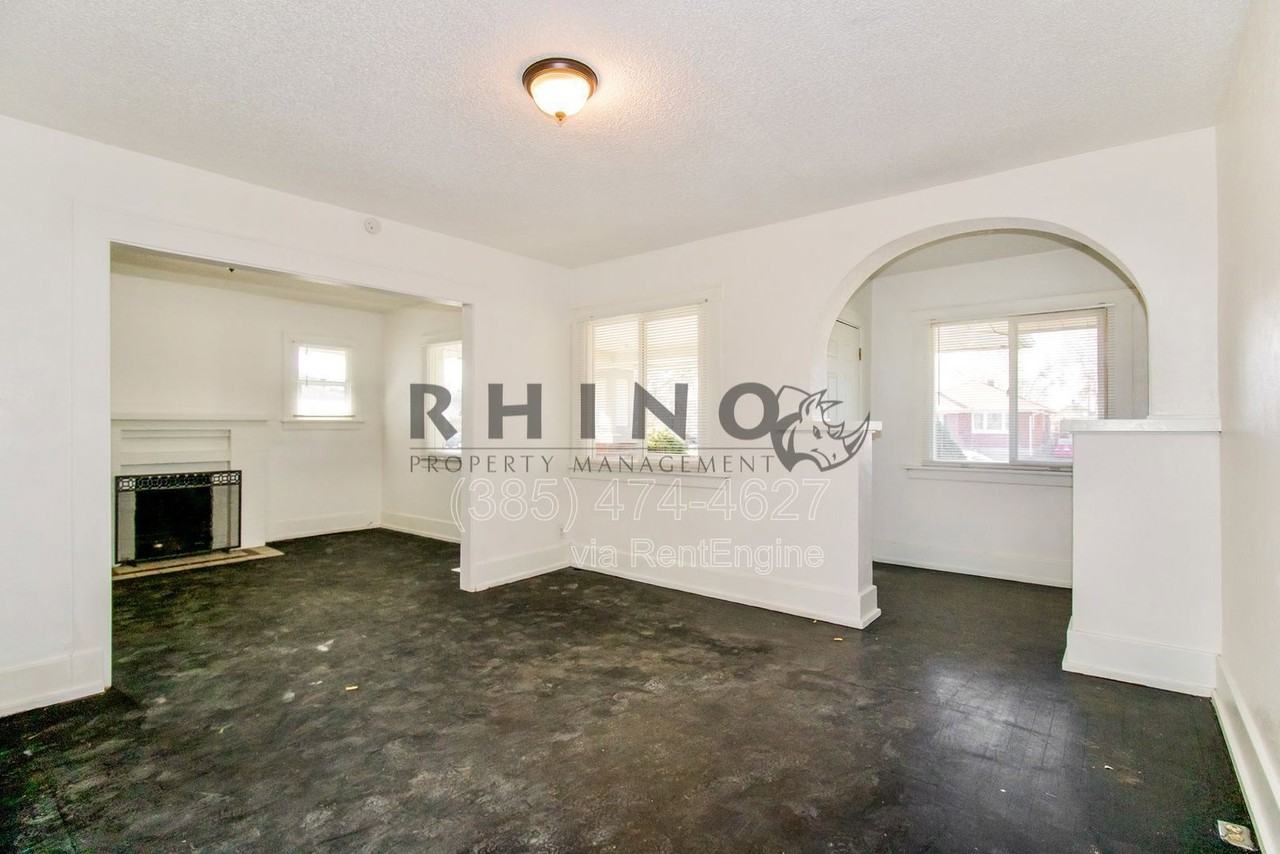 3224 Adams Ave - Photo 2 of 11