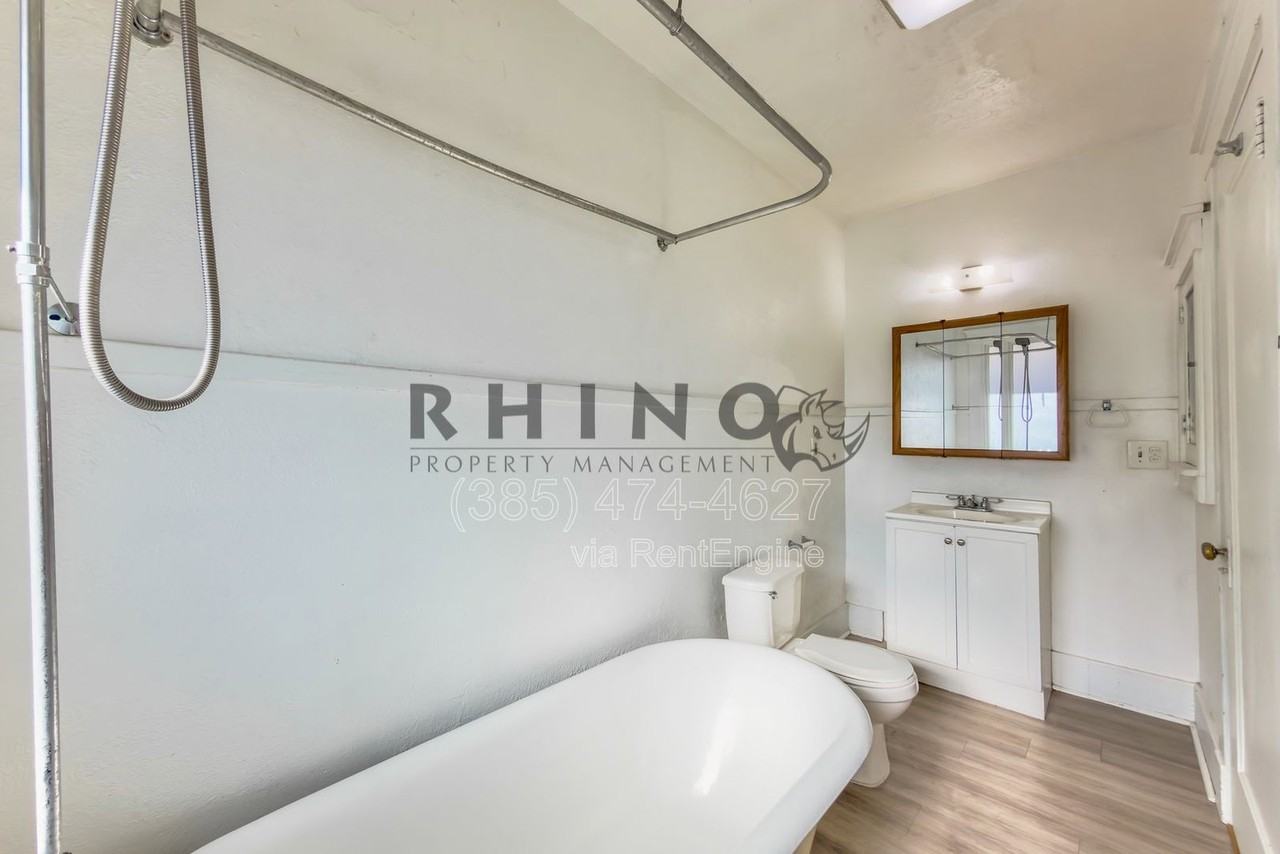 3224 Adams Ave - Photo 5 of 11