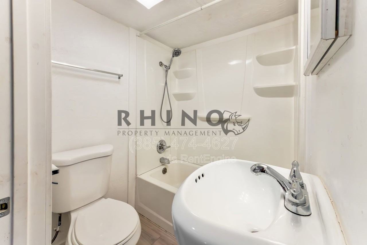 3224 Adams Ave - Photo 6 of 11