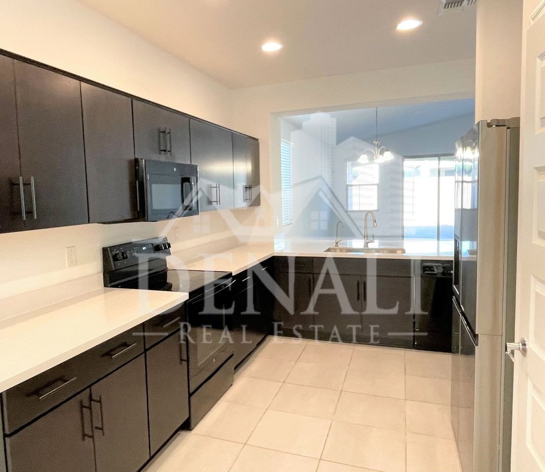 7954 W Medlock Dr - Photo 5 of 22