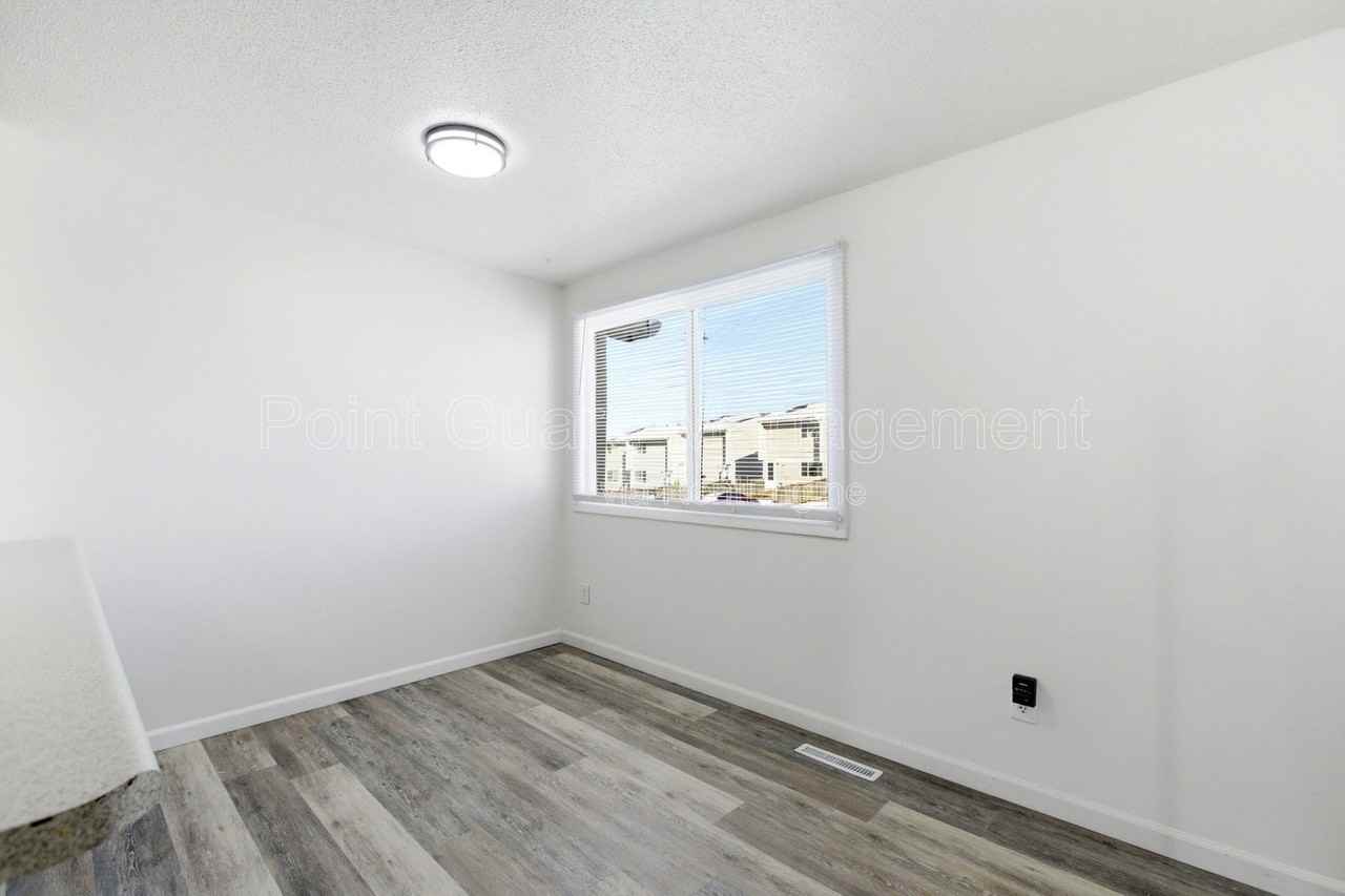 3032 E Bragstad Dr - Photo 4 of 28