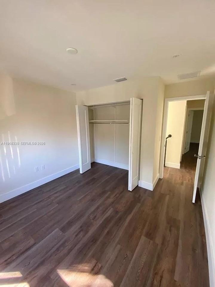 13161 Southwest 95th Avenue #1 - Photo 3 of 19