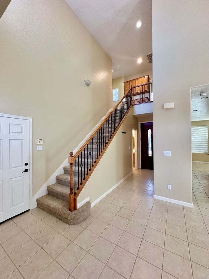 1812 Bella Oaks Way - Photo 2 of 44