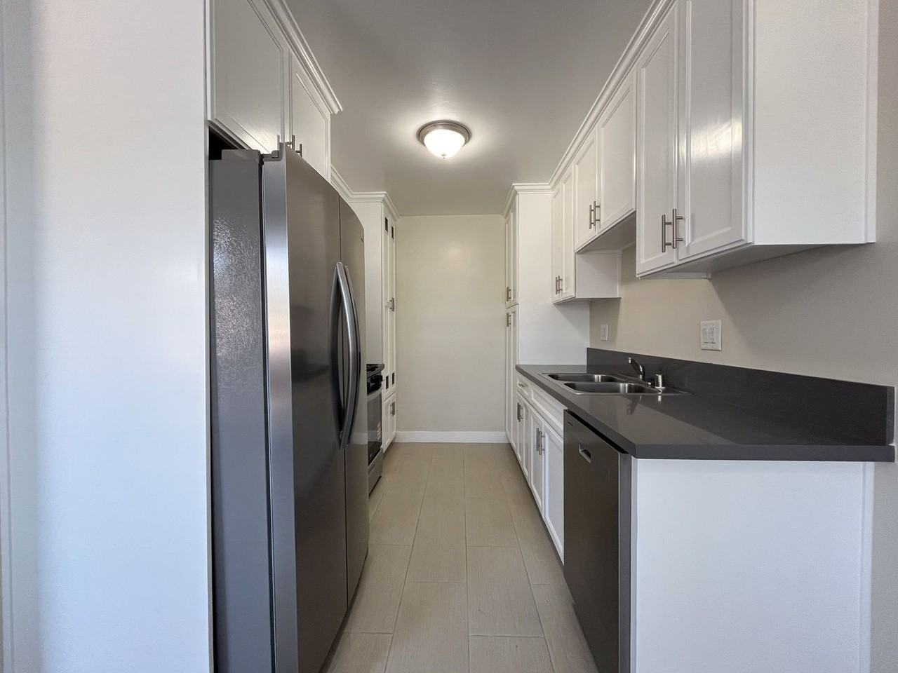 3910 Coco Ave - Photo 5 of 43
