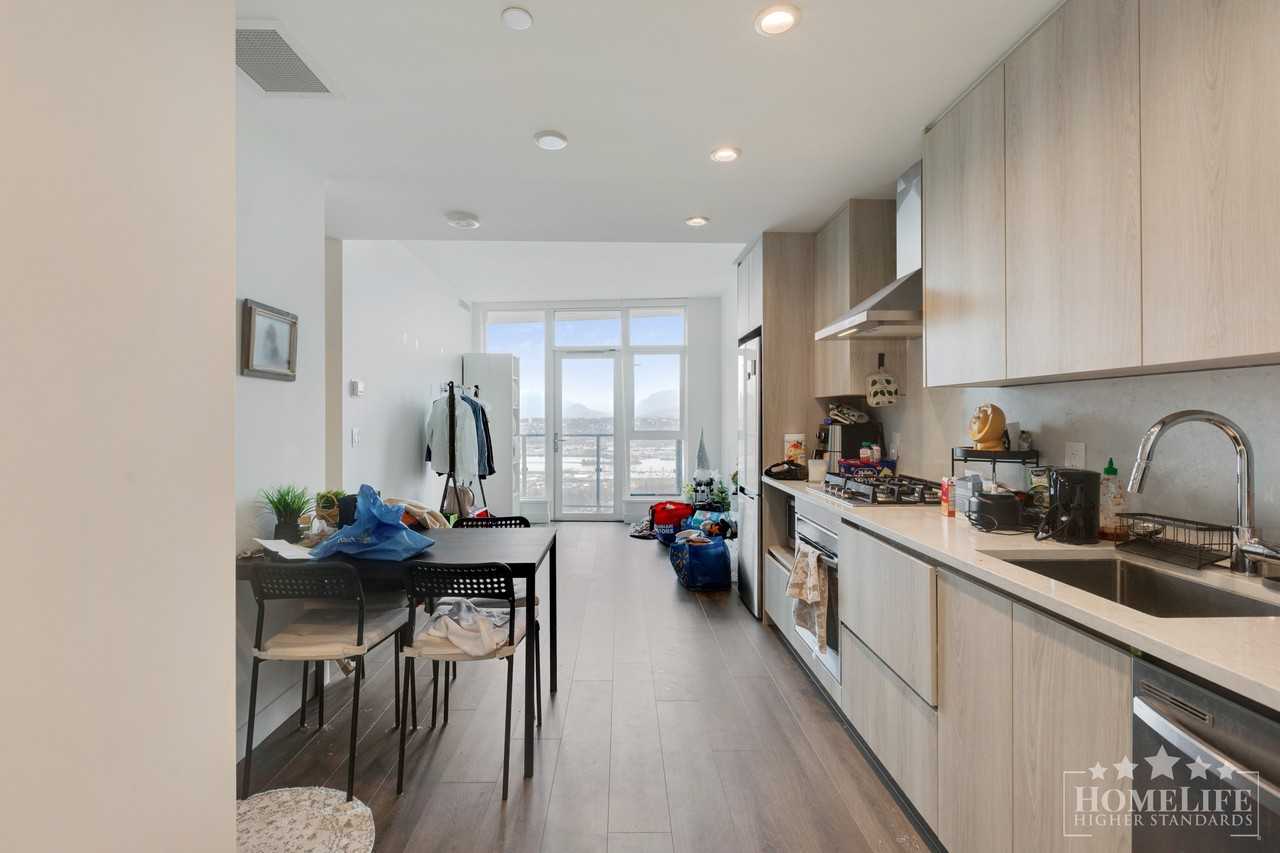 10750 135a St - Photo 3 of 33