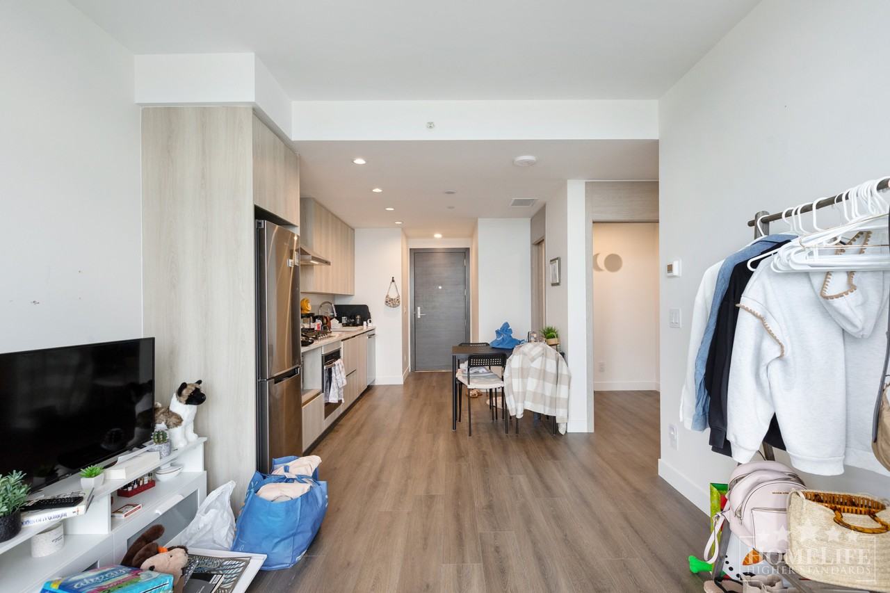 10750 135a St - Photo 7 of 33