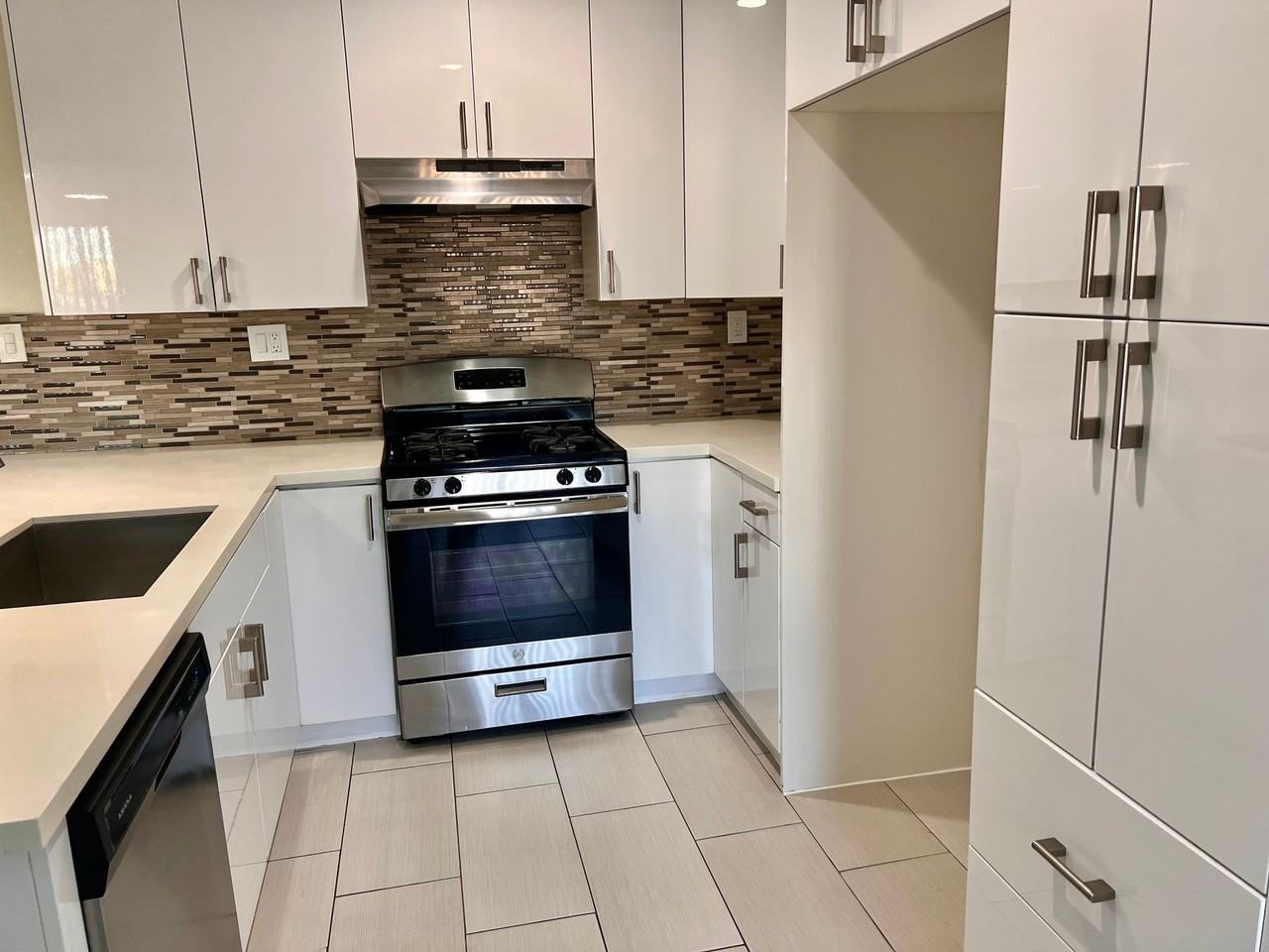 Tarzana Terrace Apartments - Photo 4 of 23