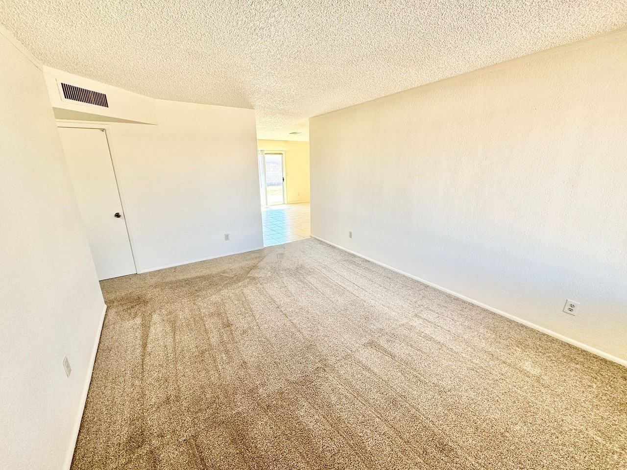 9007 W Malapai Dr - Photo 3 of 33