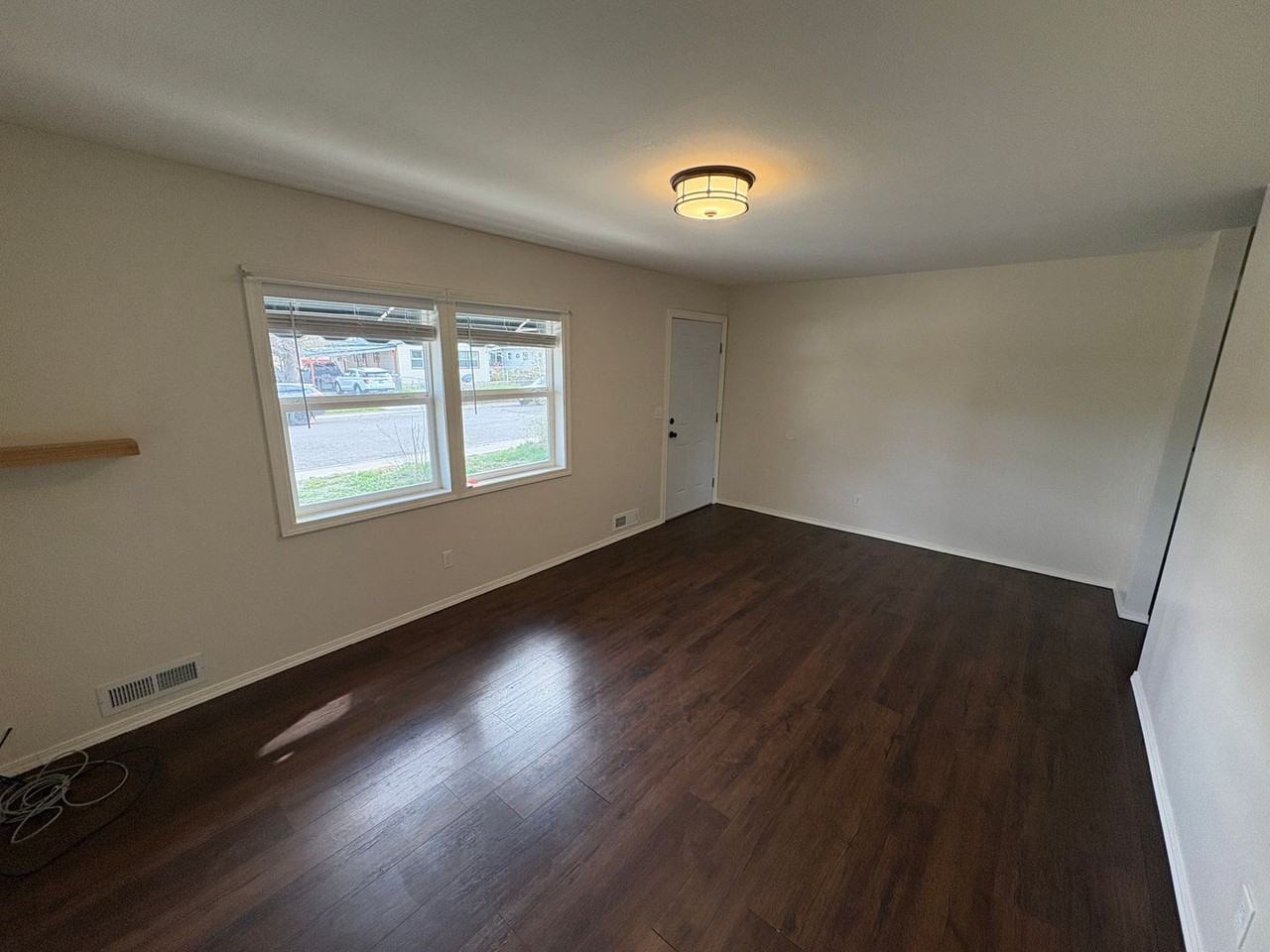 4239 Phillip St - Photo 4 of 34