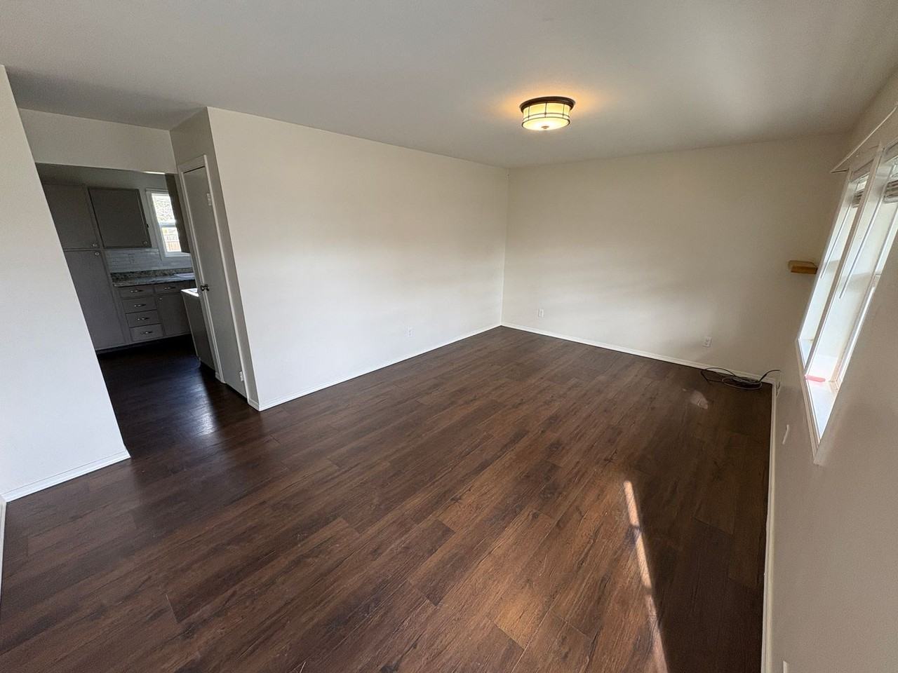 4239 Phillip St - Photo 3 of 34