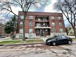 featured image of 2320 E Belleview Pl