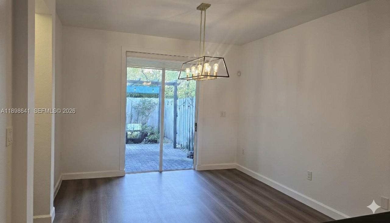 7406 Northwest 108th Path #7406 - Photo 3 of 39