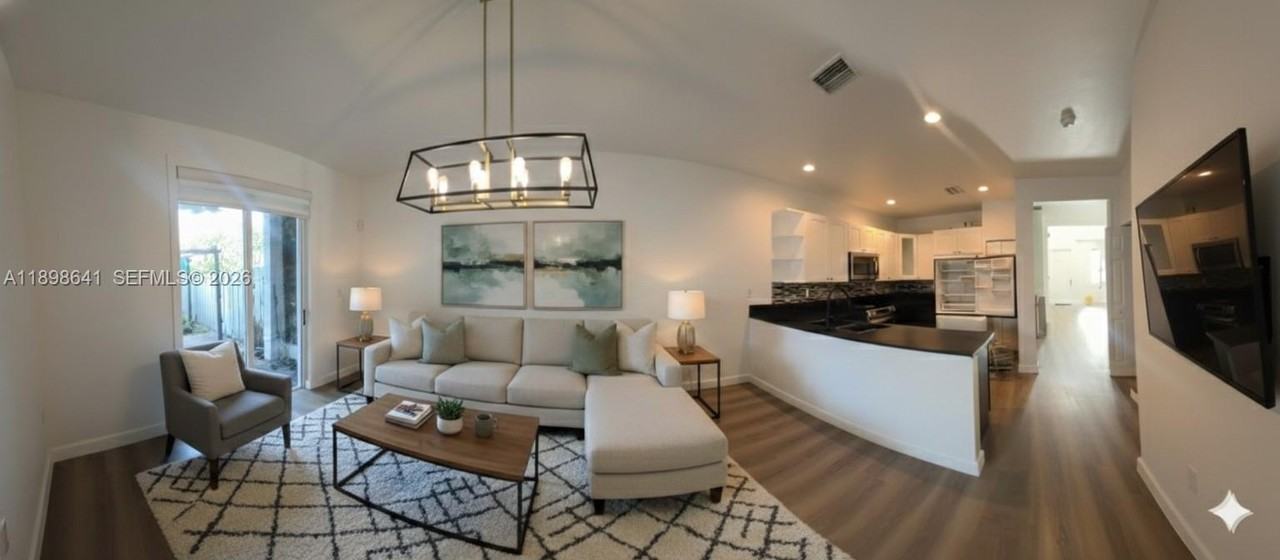 7406 Northwest 108th Path #7406 - Photo 5 of 39