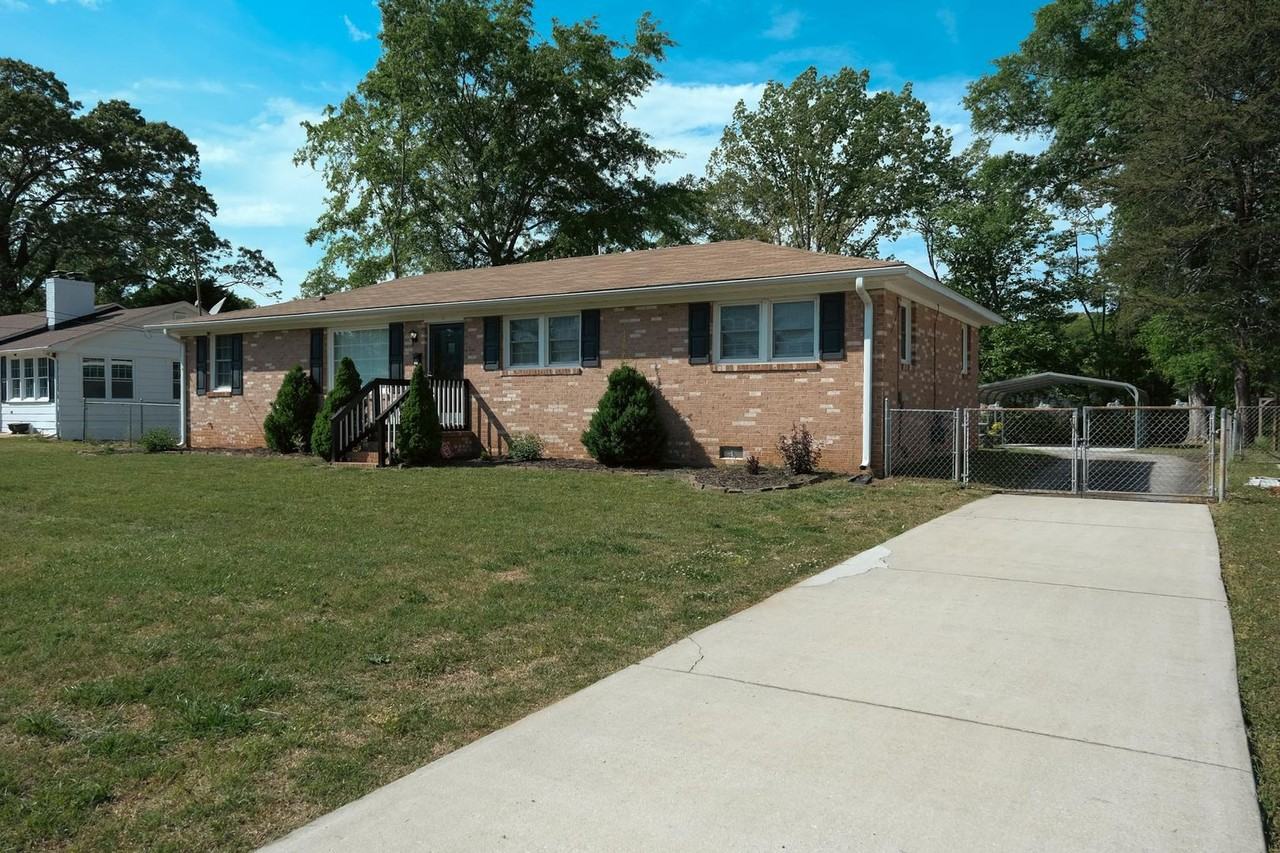 113 High Valley Blvd - Photo 2 of 24