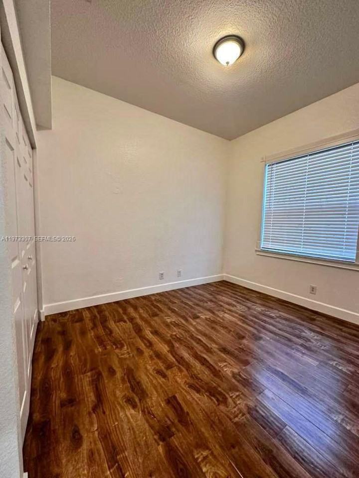 1761 Aspen Lane - Photo 5 of 19