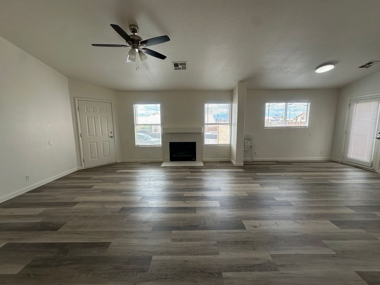 6504 Eagle Creek Ln - Photo 4 of 25