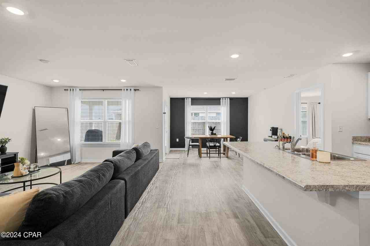 4000 Millicent Ln - Photo 4 of 18