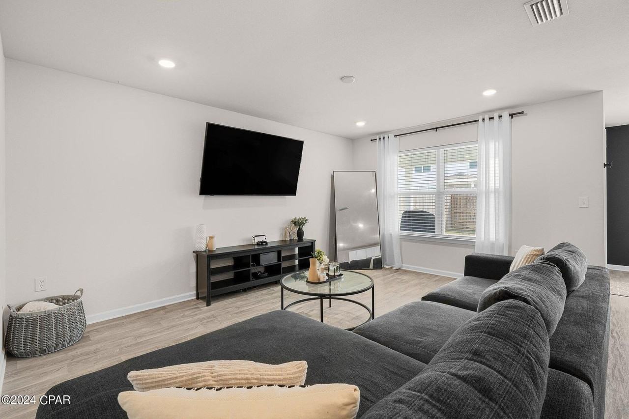 4000 Millicent Ln - Photo 5 of 18