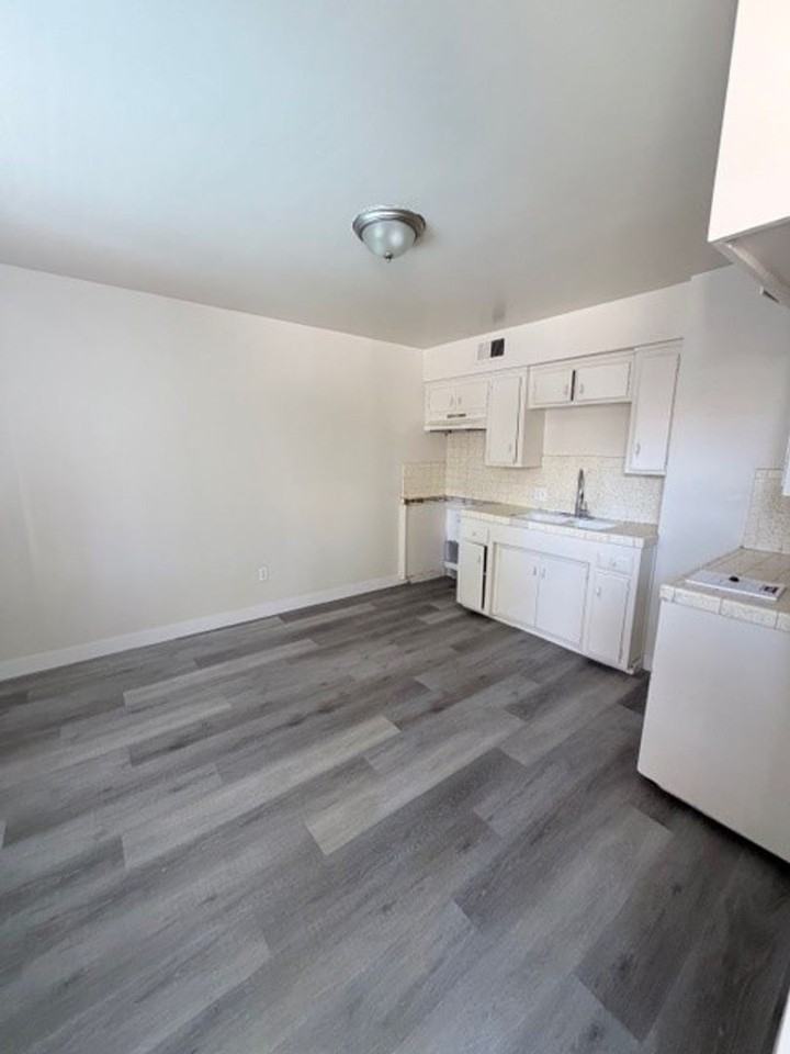 South H St. - Photo 4 of 11