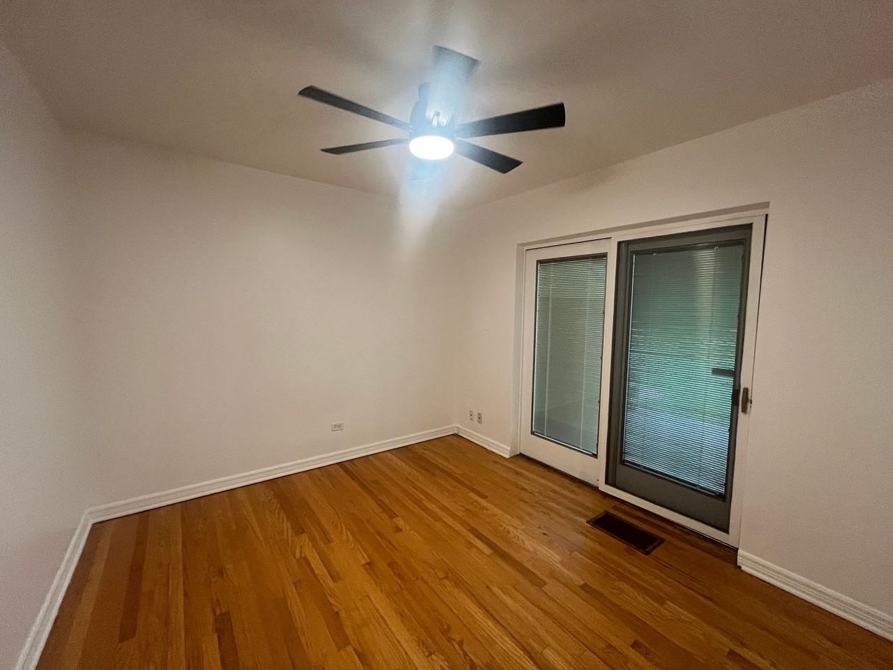 1184 Magnolia St - Photo 7 of 24