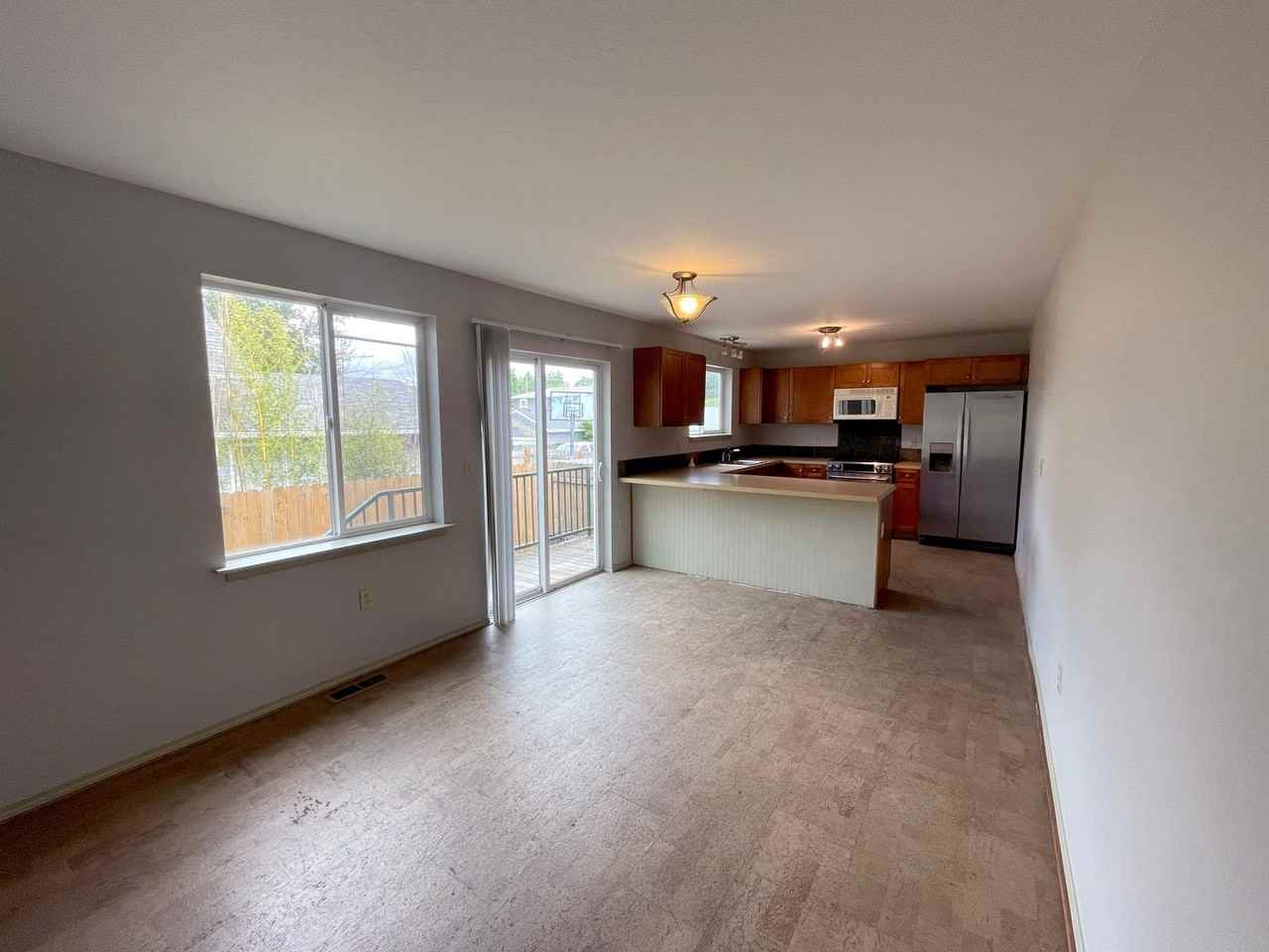 5011 N Syracuse St #B - Photo 3 of 24