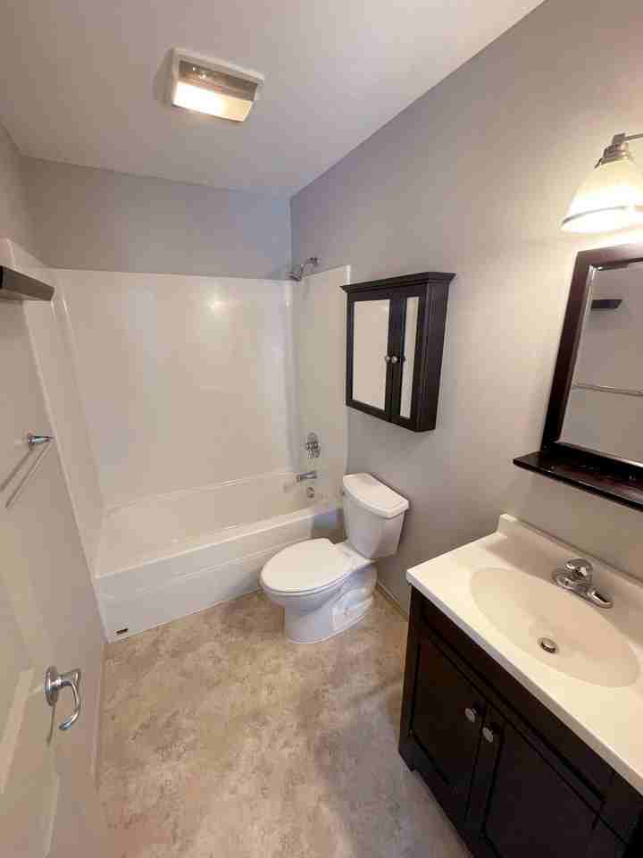 5011 N Syracuse St #B - Photo 7 of 24