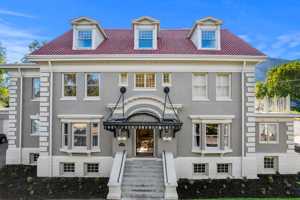 featured image of 2480 Van Buren Ave